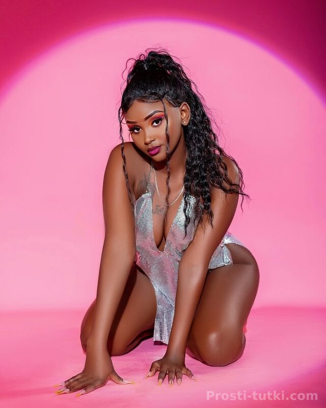 Индивидуалка Nora Советский